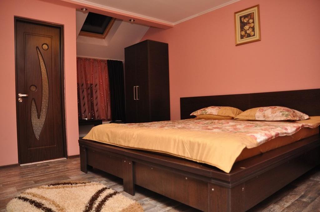 Pensiunea Brancoveneasca Câmpulung Bagian luar foto